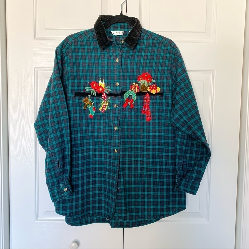 VJ Vintage Plaid Christmas Embroidered Button Down